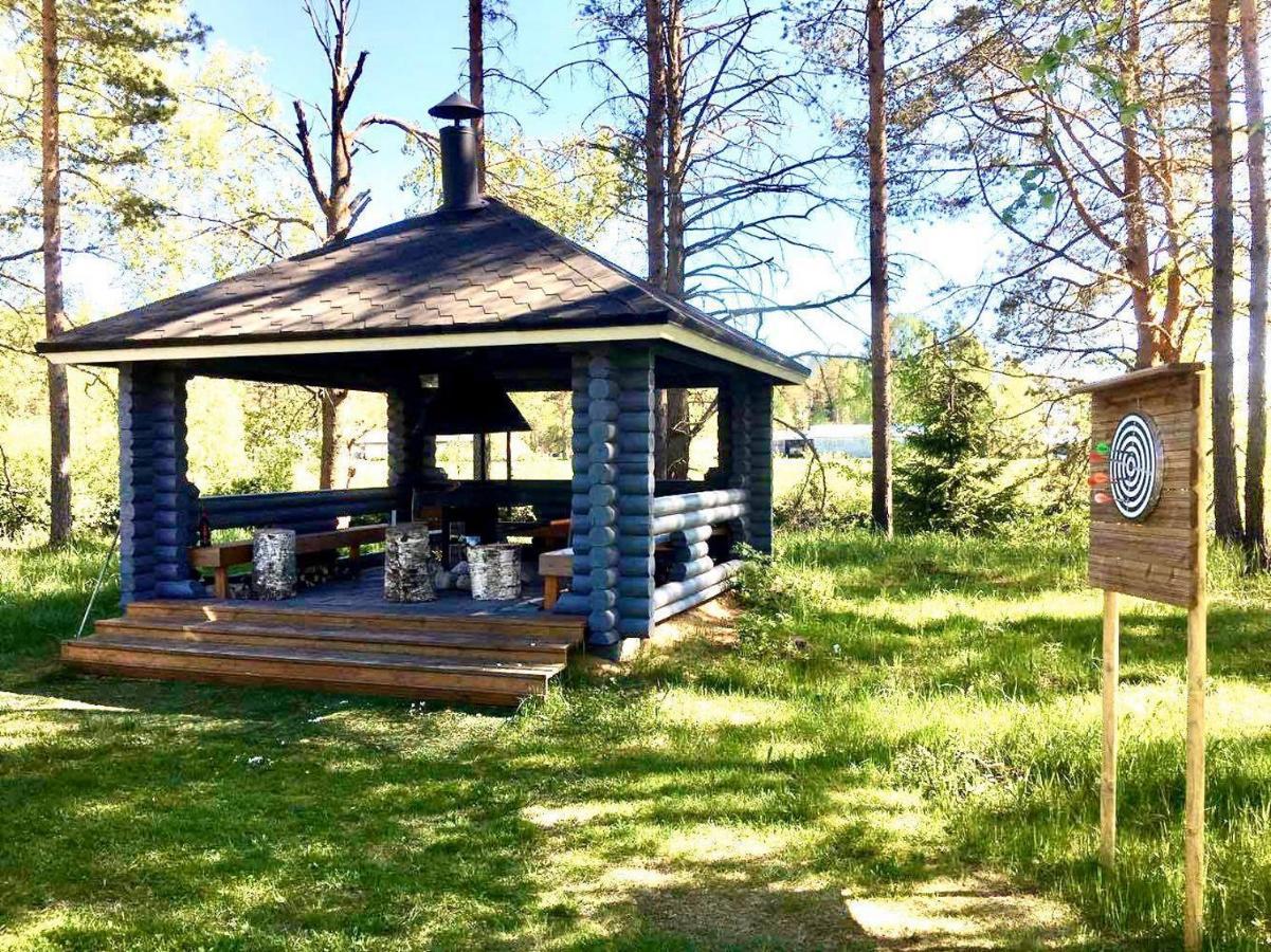 Huhtaniemen Moekkikylae Hotel Veteli Exterior photo