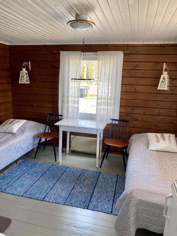 Huhtaniemen Moekkikylae Hotel Veteli Exterior photo
