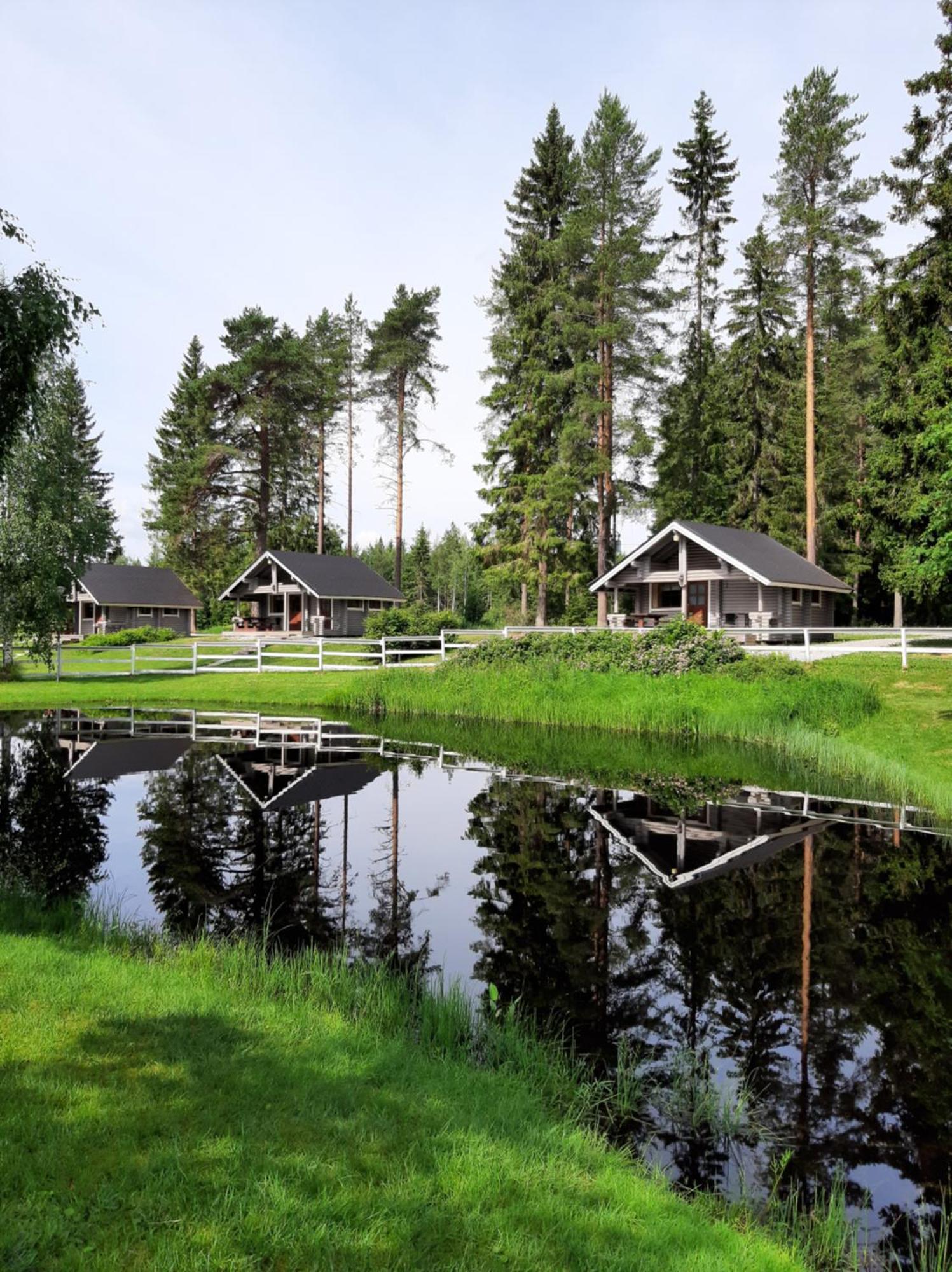 Huhtaniemen Moekkikylae Hotel Veteli Exterior photo